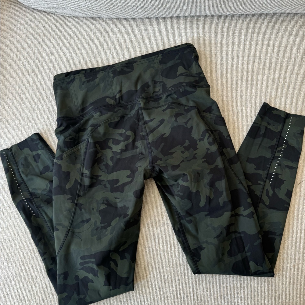 Lululemon Leggings Womens 6 Green Camo Align High Rise Crop Workout Pant